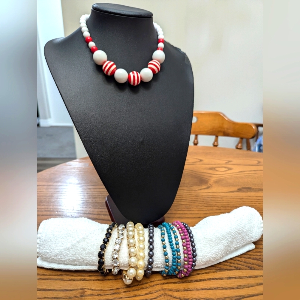 COPY - Costume necklace and Bracelet lot.  Plastic and Rhynstones. 11 Bracelets